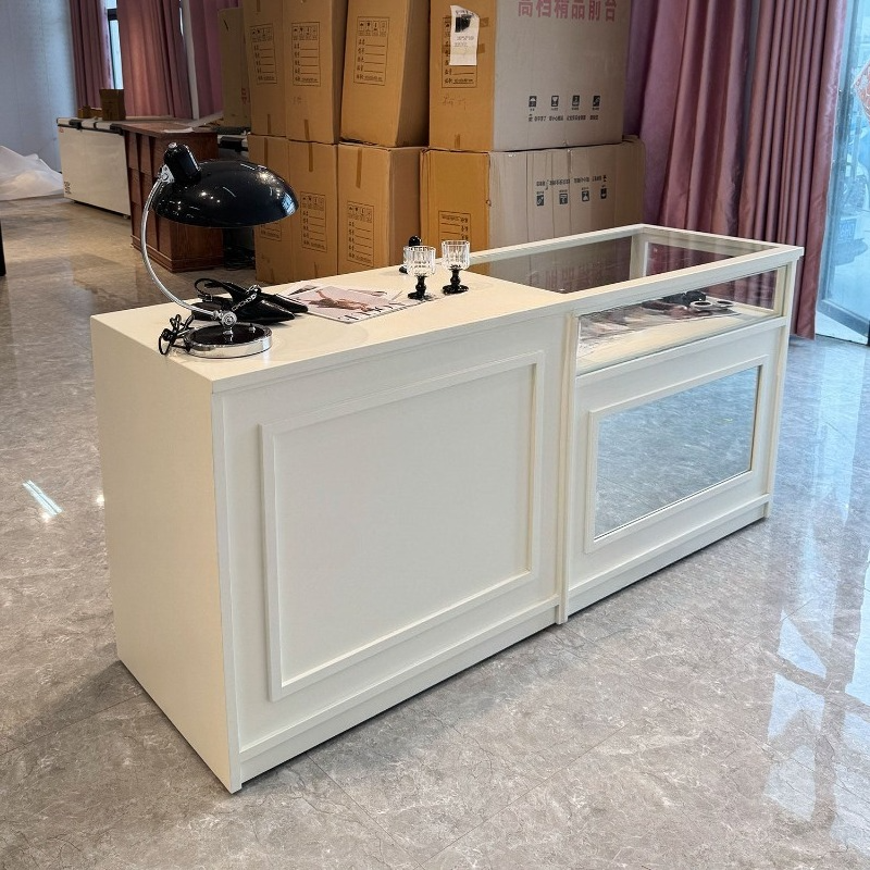 Clothing Store Checkout Page P - Furniture And Hardware Store reseña y precio